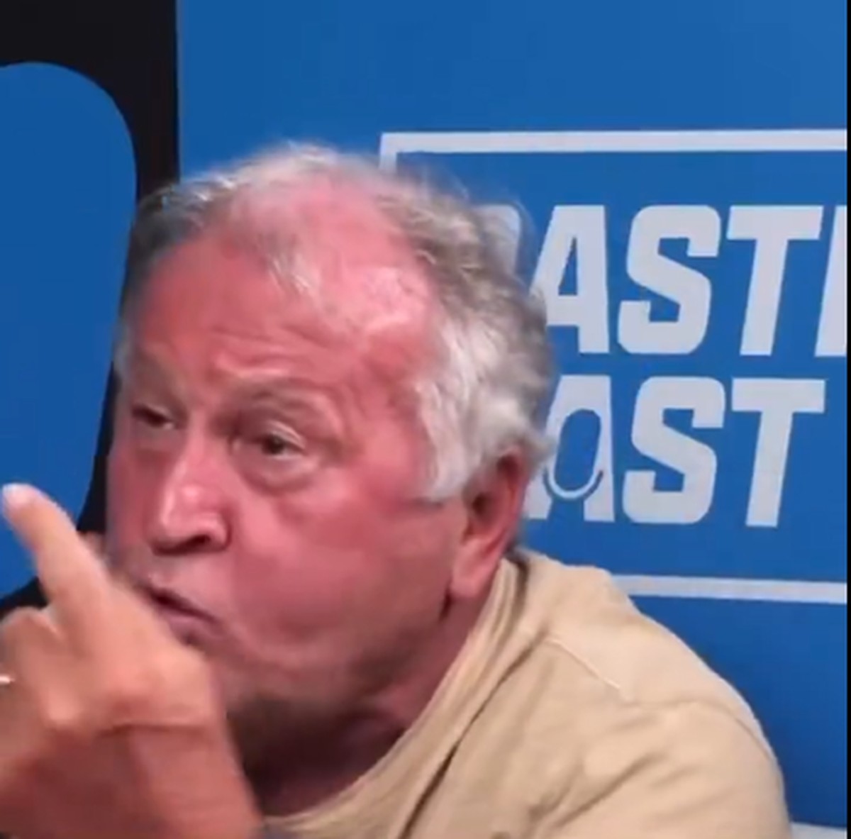 Zico critica a contagem de artilheiros do novo Maracanã: 'Só tem um, sou eu'