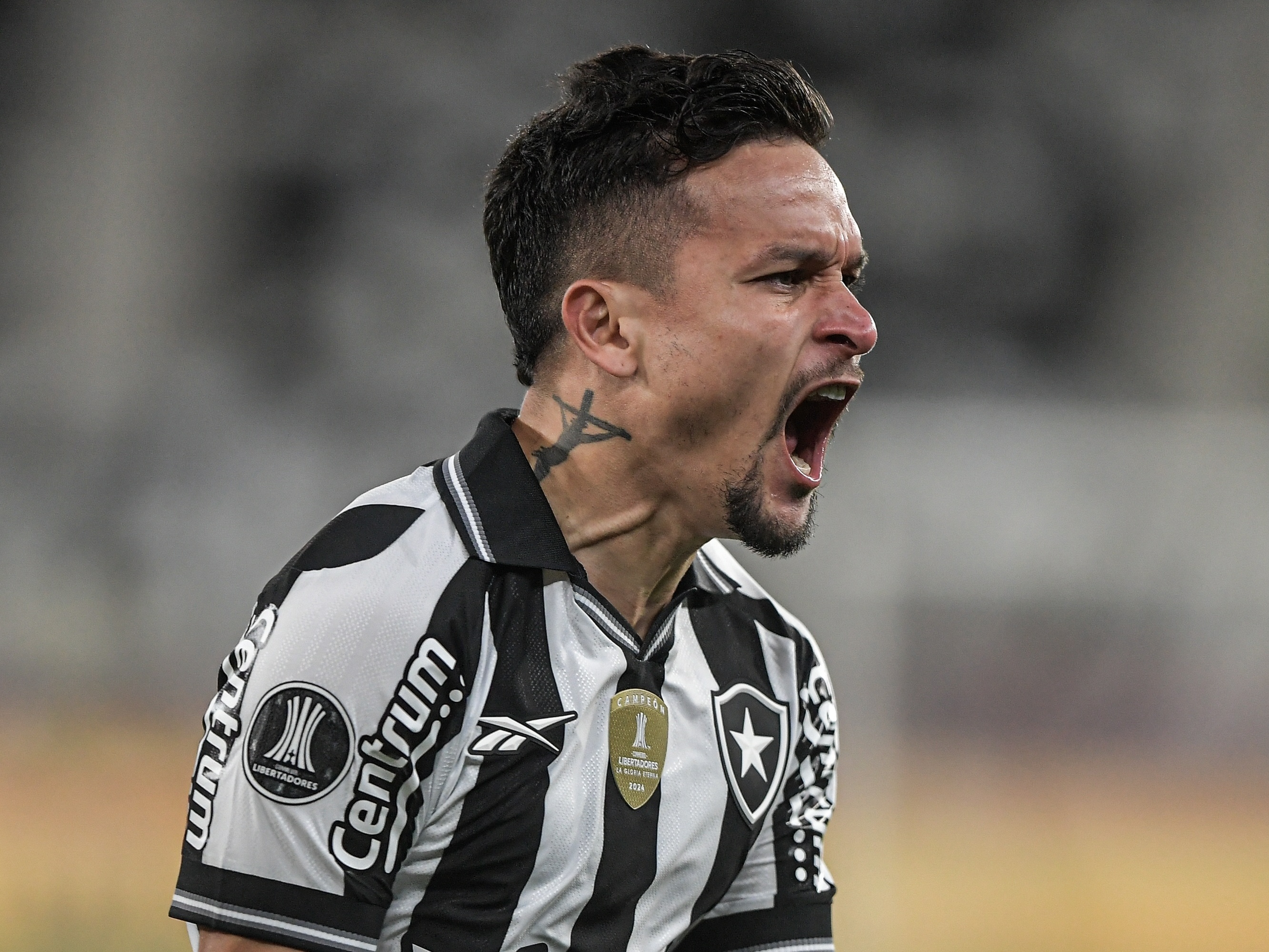 São Paulo tem acordo verbal pela contratação de Artur, do Botafogo