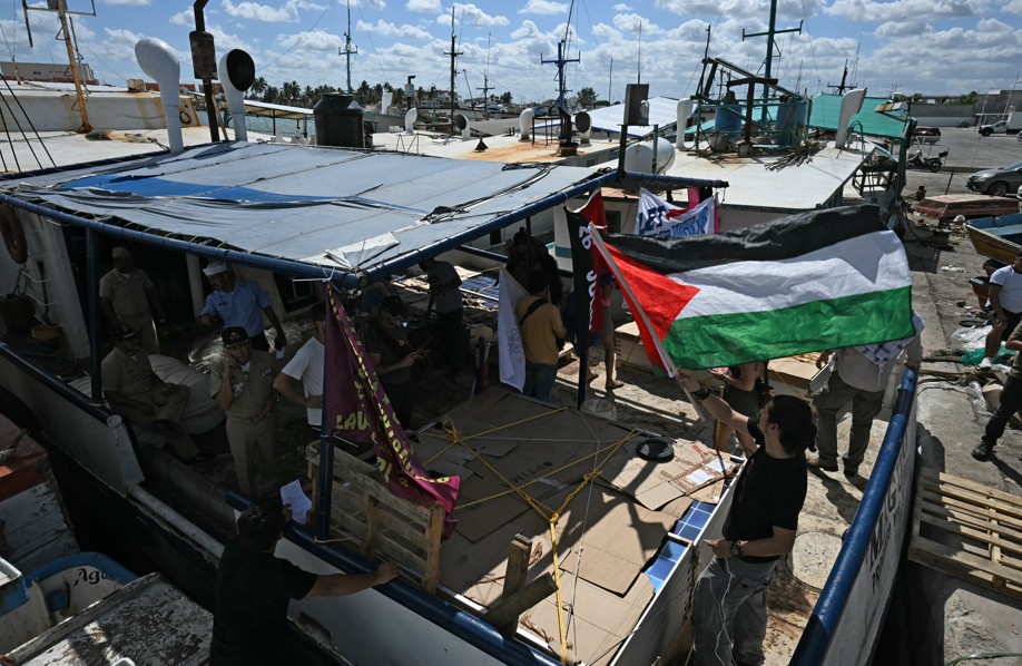 Veleiros com ajuda humanitária para Cuba são localizados e tripulação está 'a salvo', dizem organizadores