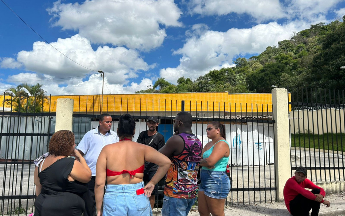 Irmã de mulher morta no Complexo do Salgueiro desabafa: 'Filho chorou sobre o corpo da mãe'