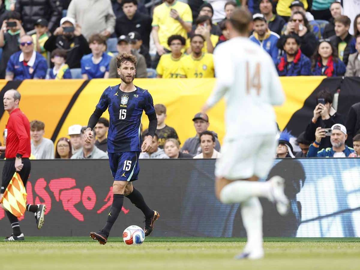 Léo Pereira admite erro em gol de Mbappé e justifica: 