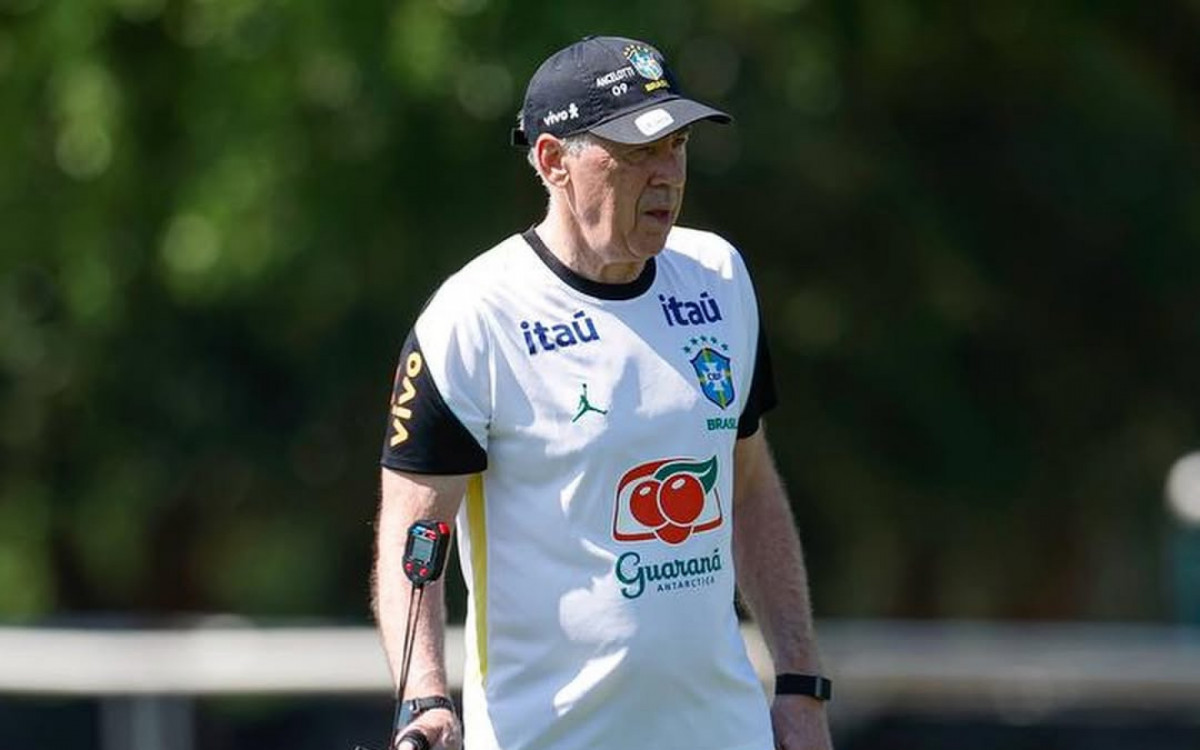 Ancelotti faz testes e indica Danilo, do Flamengo, como substituto de Wesley