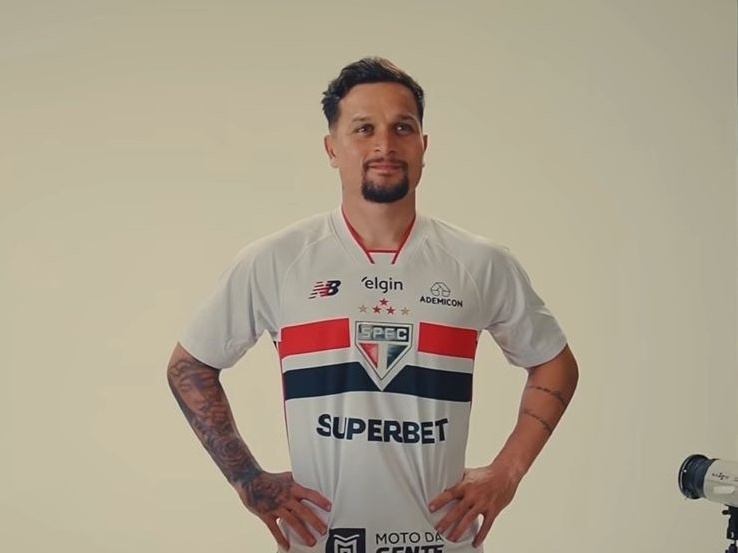 São Paulo anuncia contratação do atacante Artur, ex-Botafogo