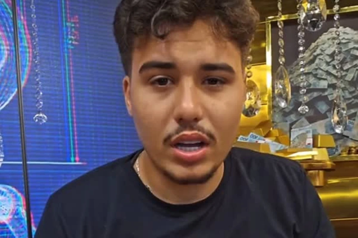 Pancadaria em barbearia: confusão e agressão física envolvendo homem, possível ex-companheiro.