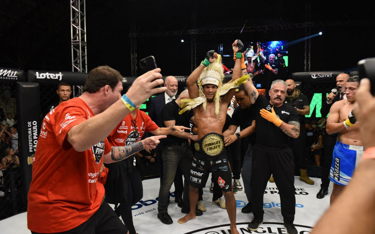 Jungle Fight 148 consagra Emerson Apache campeão peso-pena do MMA World League