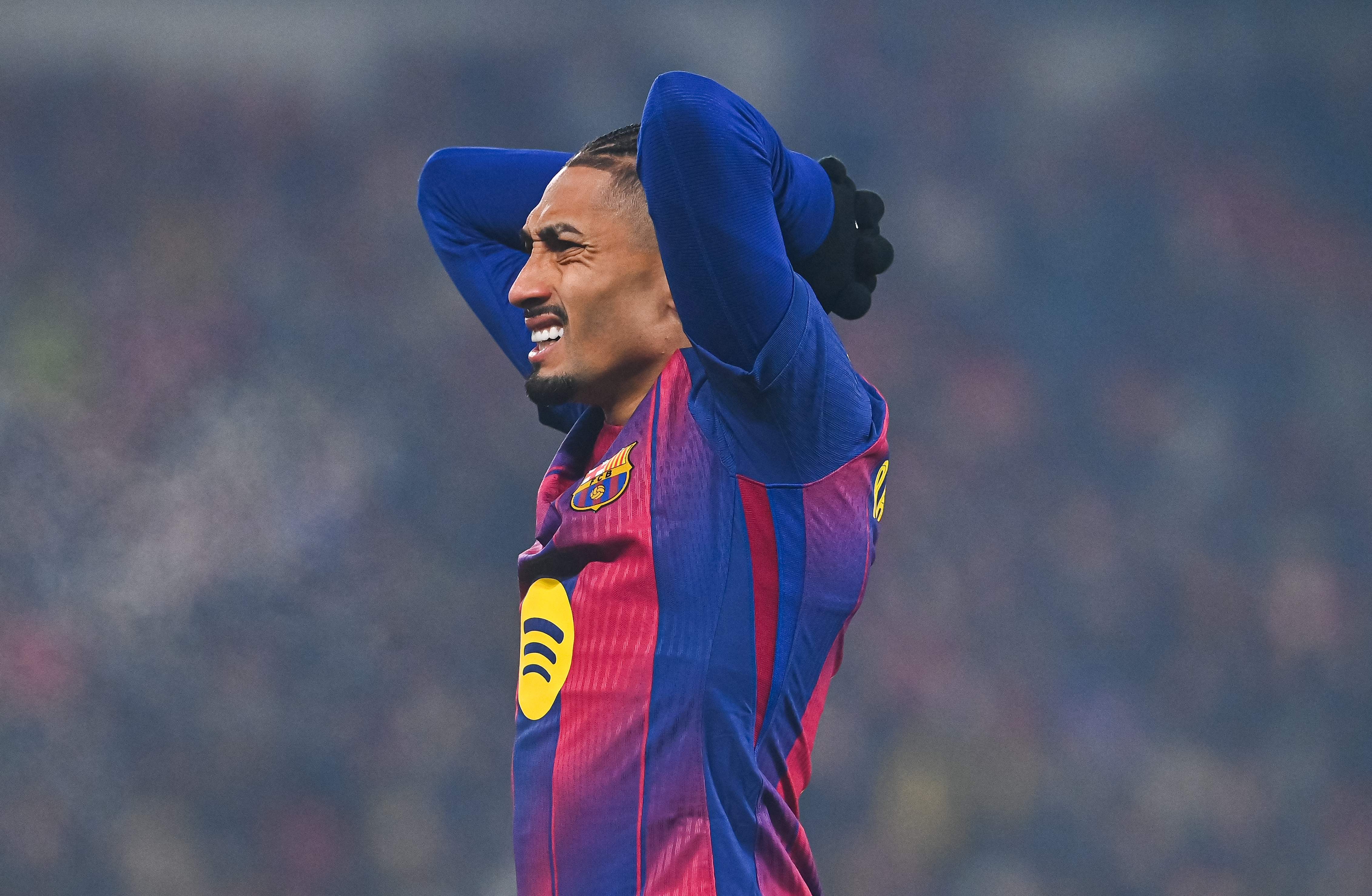 Barcelona pode receber até R$ 872 mil da Fifa por lesão de Raphinha, diz jornal