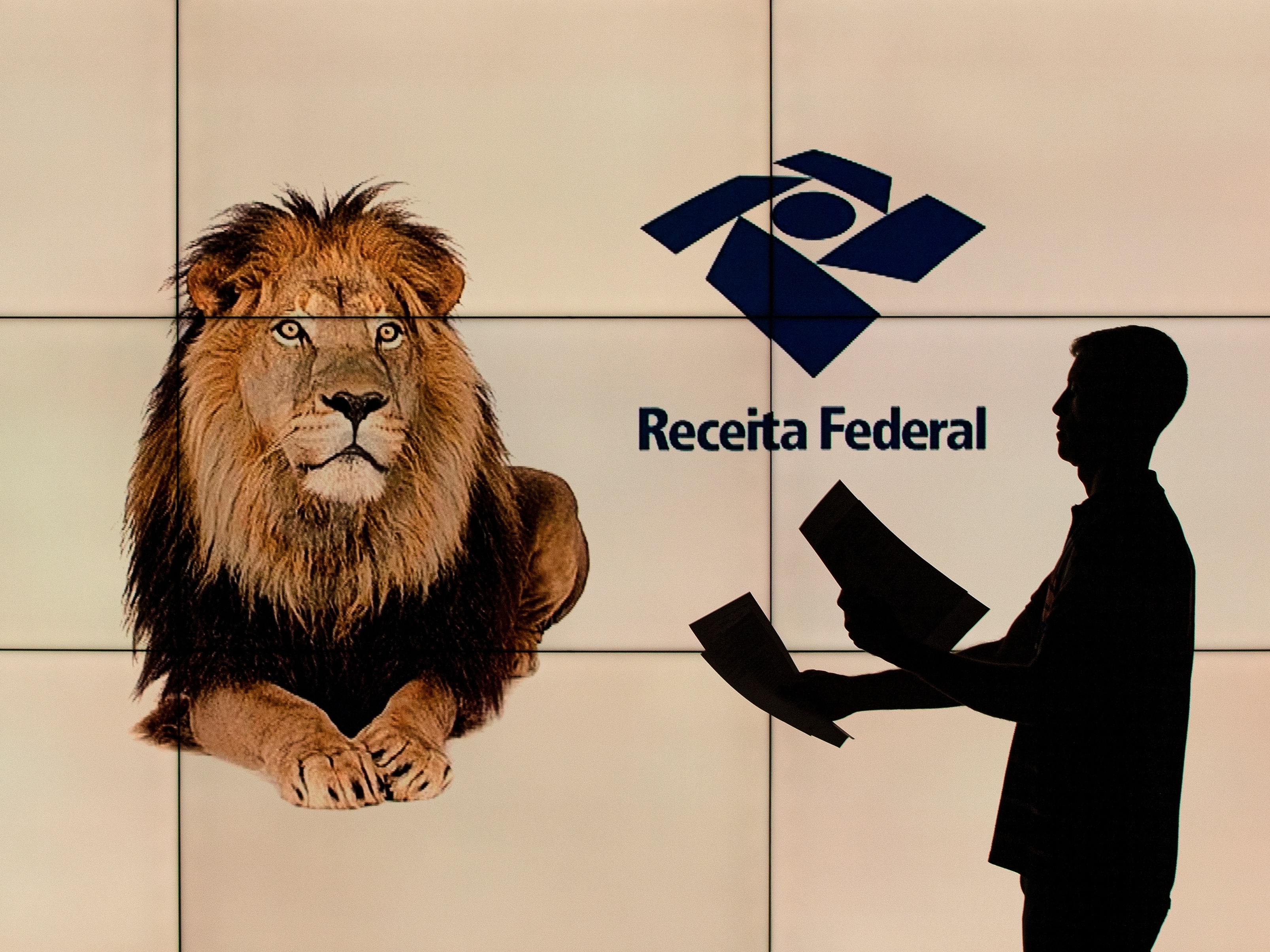 Ministro da Fazenda quer acabar com declaração do Imposto de Renda