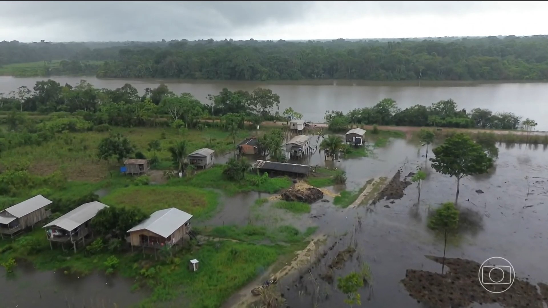 Doze municípios do AM estão em situação de emergência devido à cheia dos rios, diz Defesa Civil