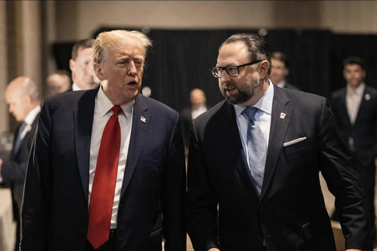 Conselheiro de Trump manda aviso a Moraes após documento dos EUA