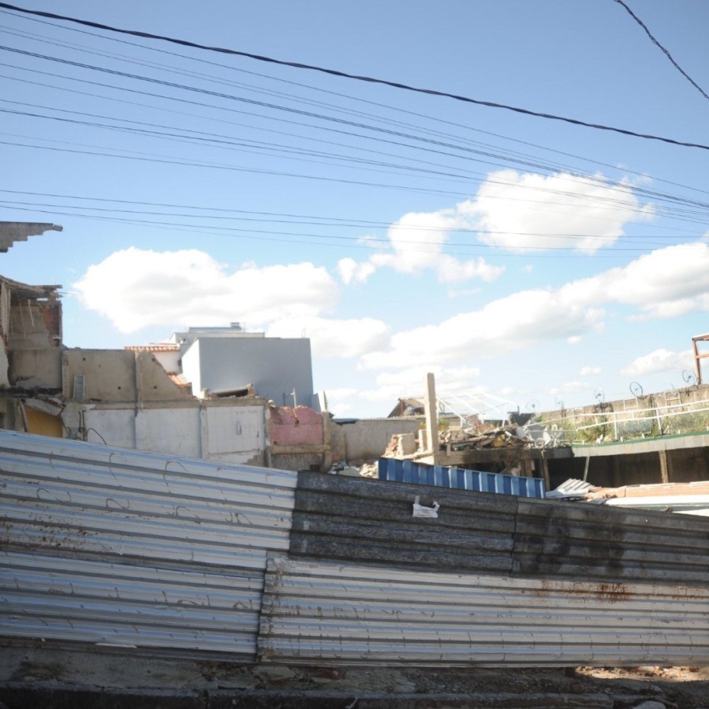 Campanha arrecada doações para funcionários de asilo que desabou em BH