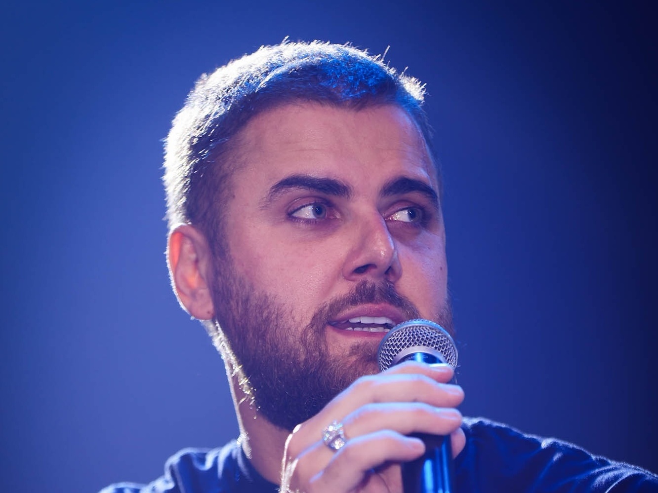 cantor revela medo após veto a vídeo de hit ligada a Vorcaro