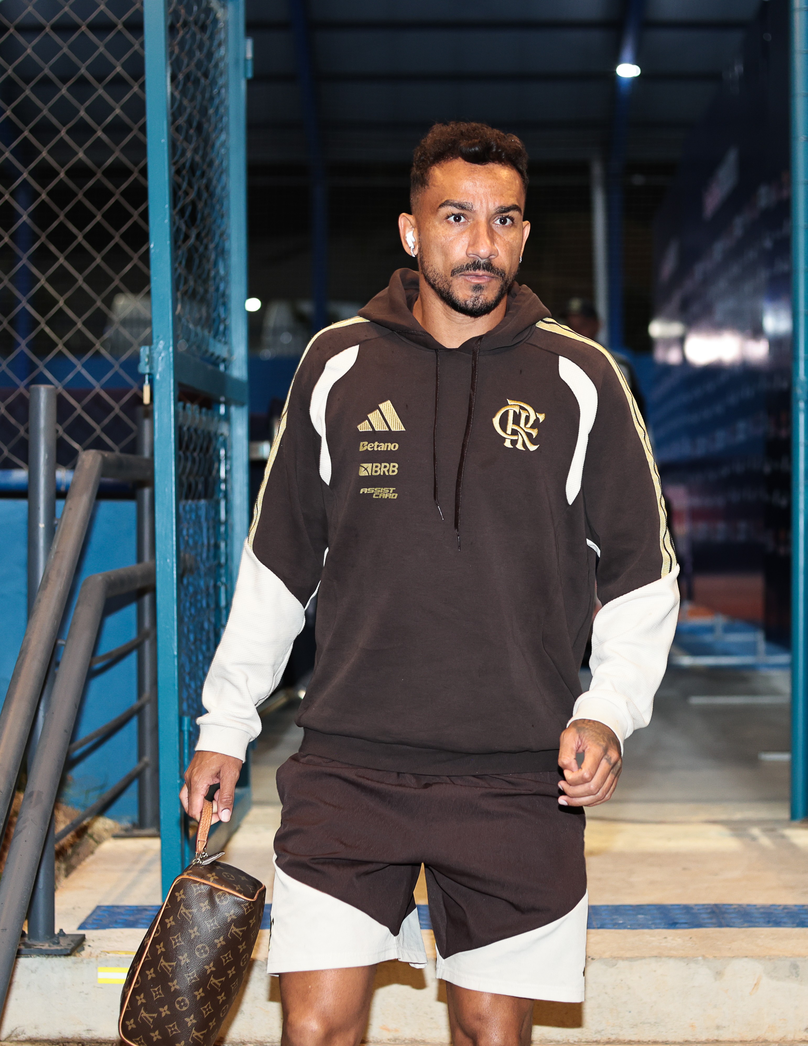 Danilo desabafa após derrota do Flamengo para o Bragantino: 'Vergonha hoje'