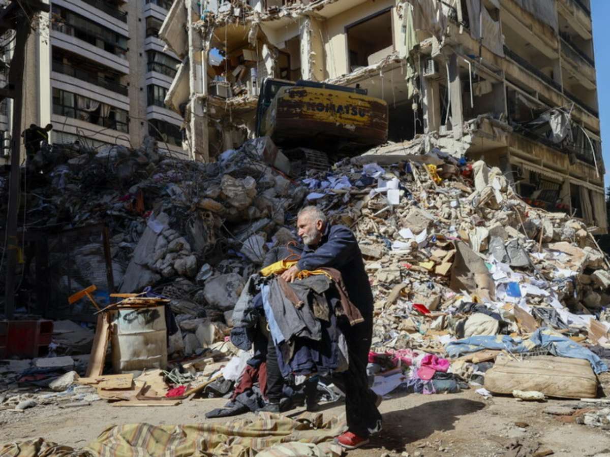 Ataques de Israel deixam dezenas mortos no Líbano e em Gaza