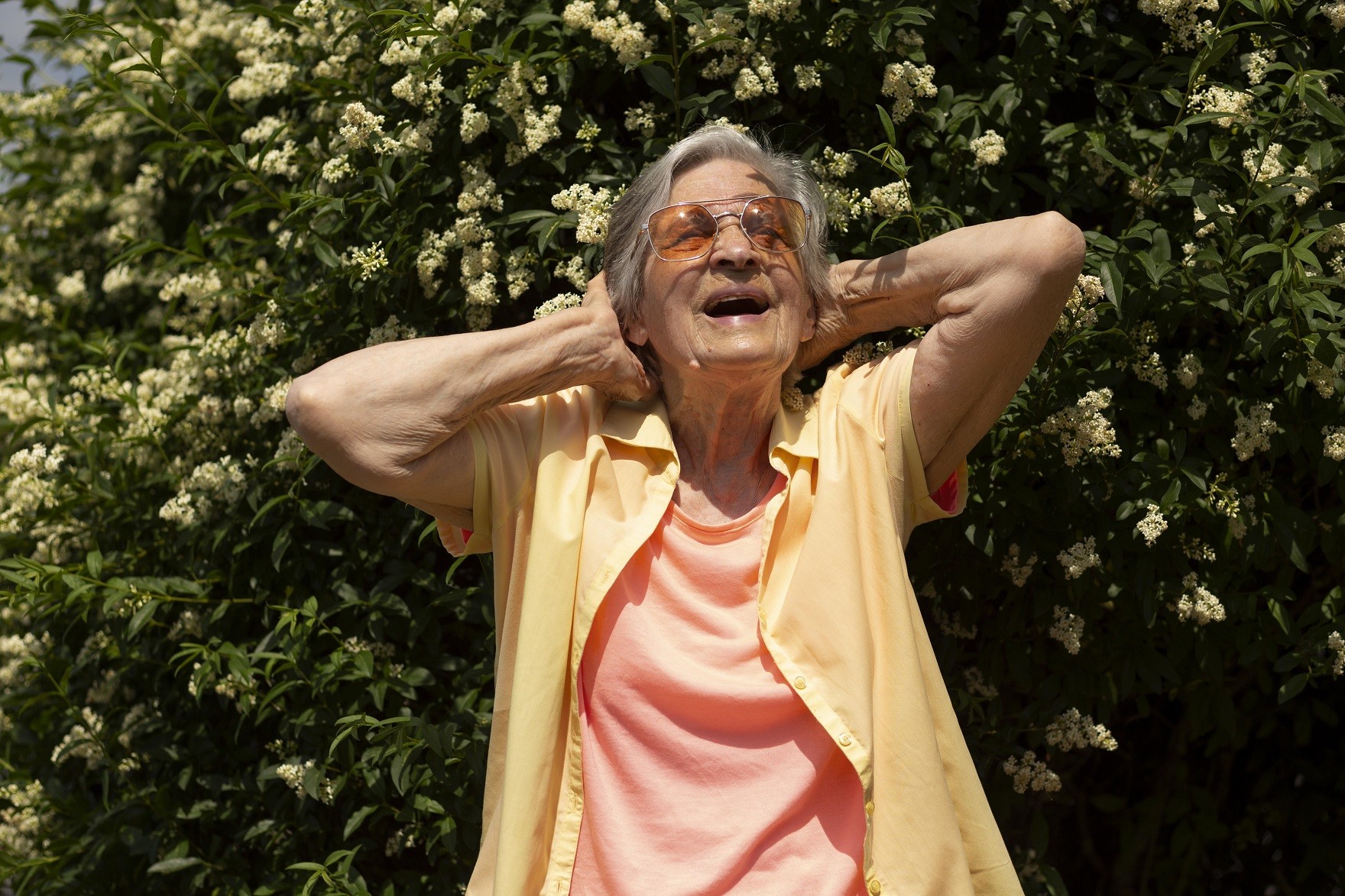 Ser mais otimista pode diminuir o risco de demência, diz novo estudo