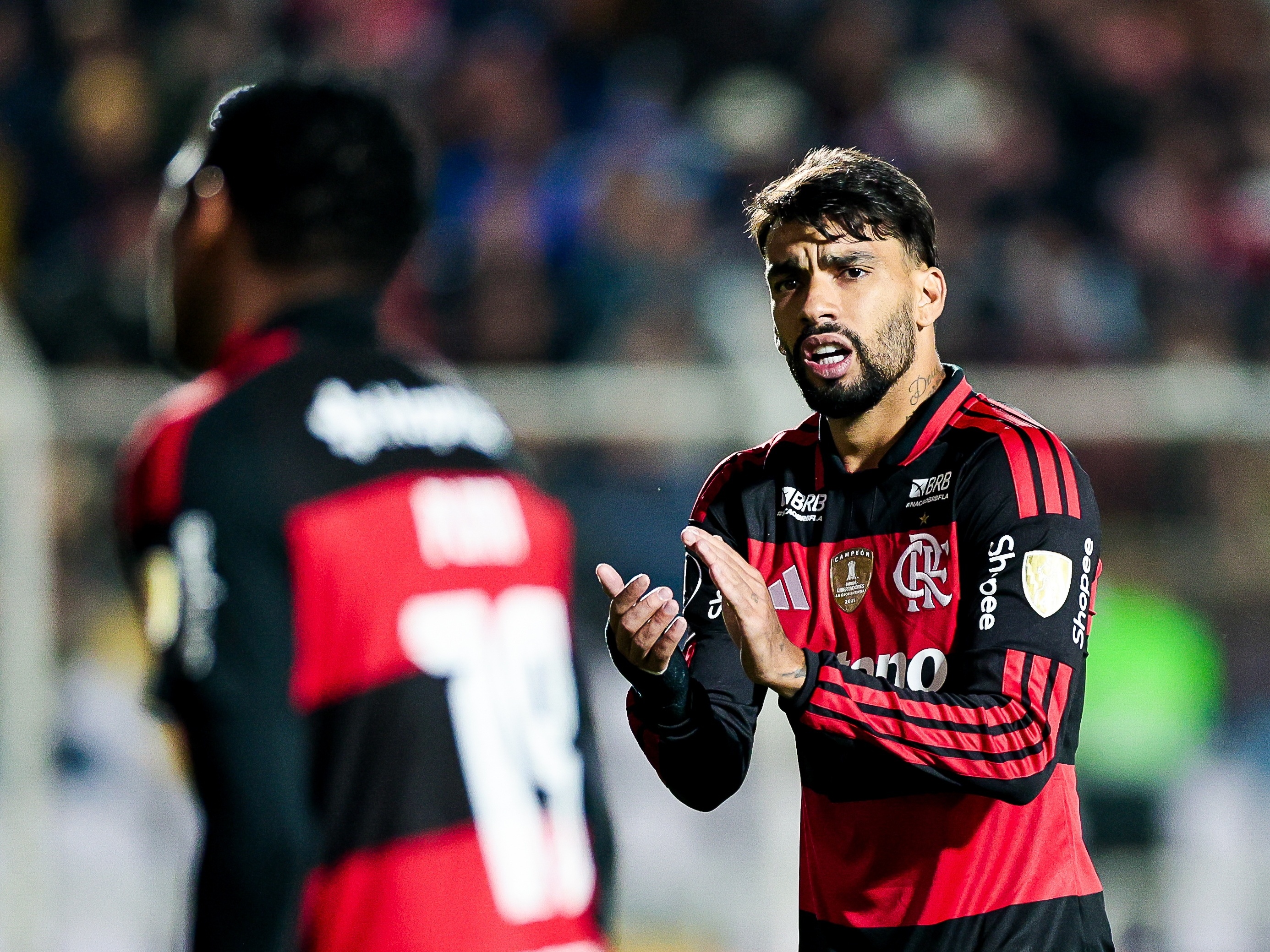 Flamengo encara o Flu com Paquetá e Arrascaeta no meio; veja escalação