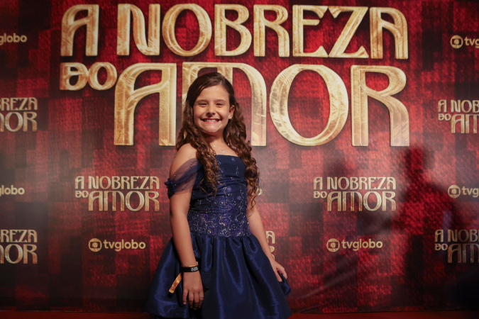 Aos 10 anos, Júlia Salarini chama atenção em 'A Nobreza do Amor'