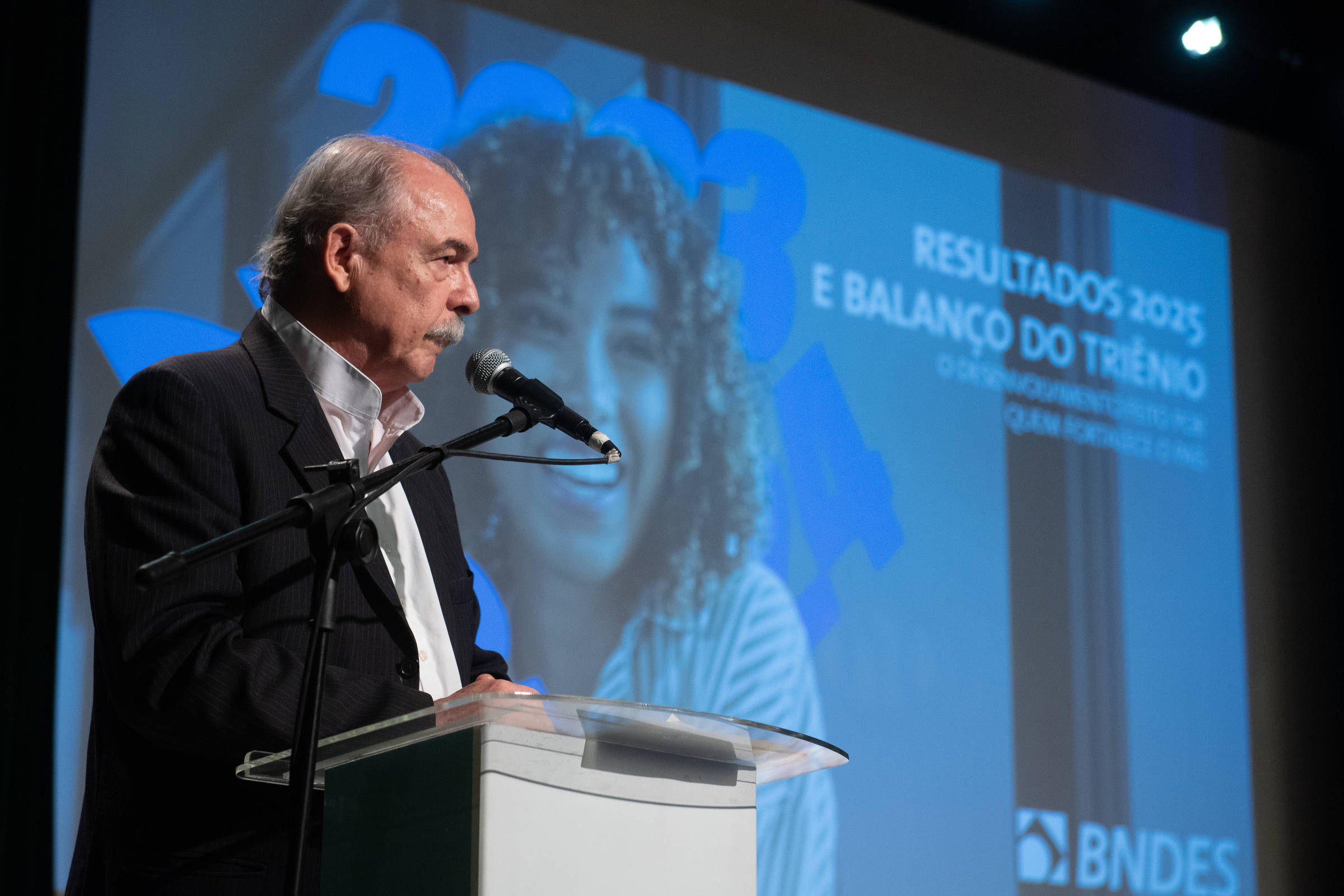 BNDES e banco japonês assinam contrato de financiamento de R$ 943,5 mi para projetos sustentáveis