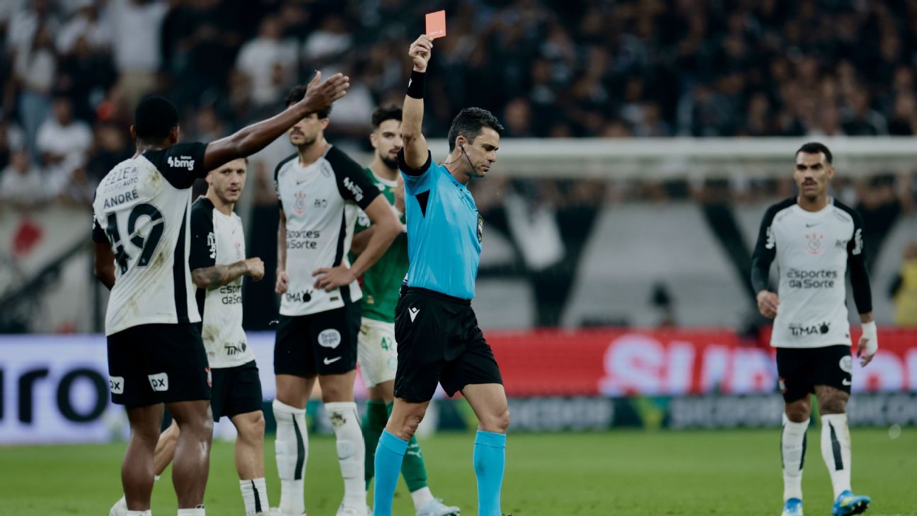 Procurador do STJD explica próximos passos após denúncias sobre Dérbi e cita gesto obsceno de André: 'Alguma coisa está errada'