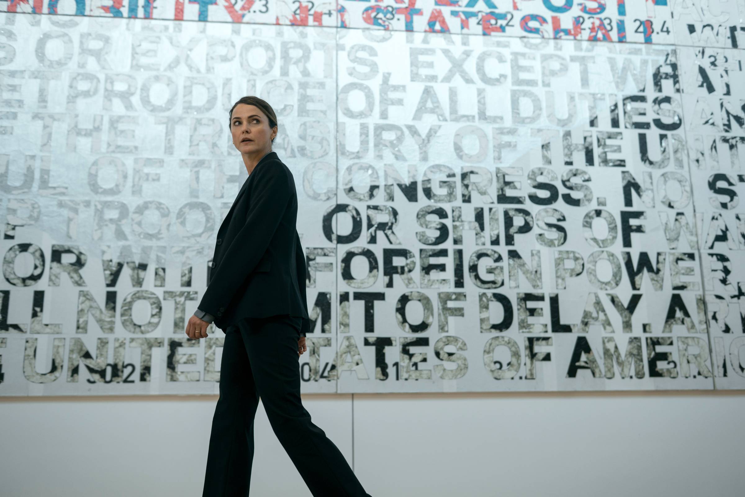 'A Diplomata' exagera nos estereótipos e faz caricatura da profissão