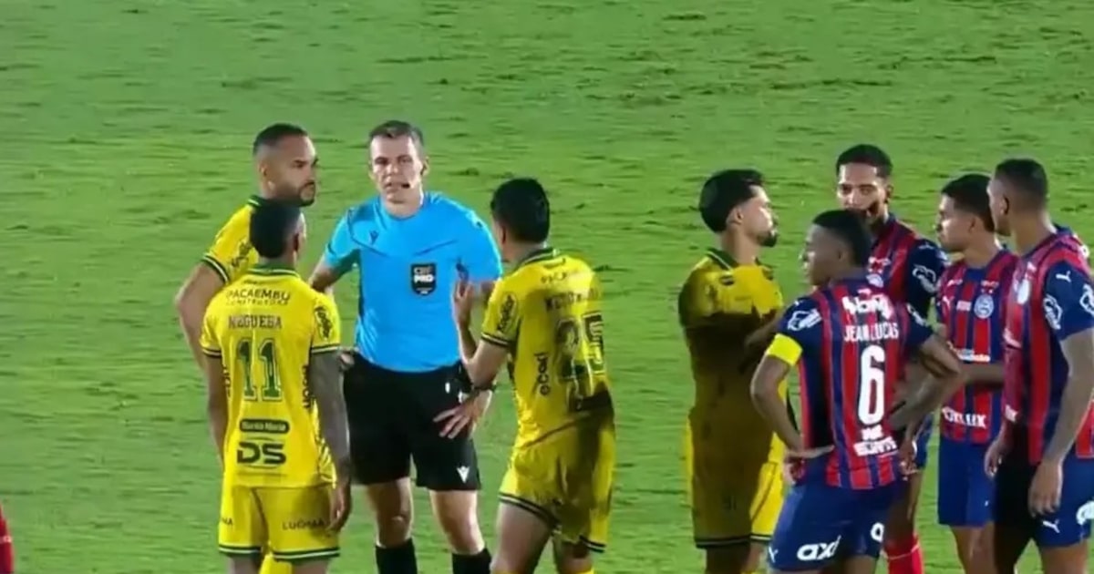 Mirassol pode ser punido por reprisar lance polêmico em telão e atrasar saída da arbitragem; entenda