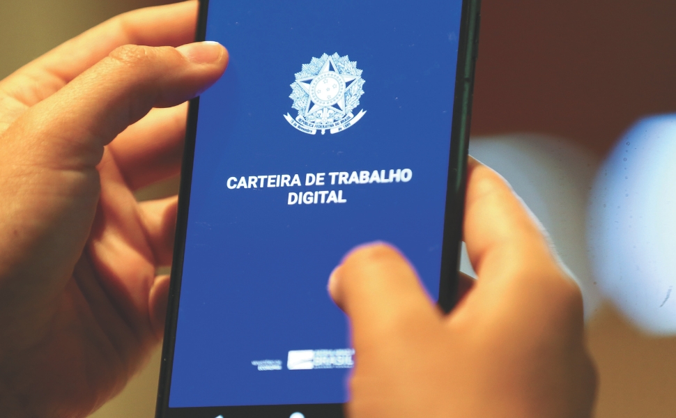 Pesquisa CNI aponta que maioria rejeita carteira assinada