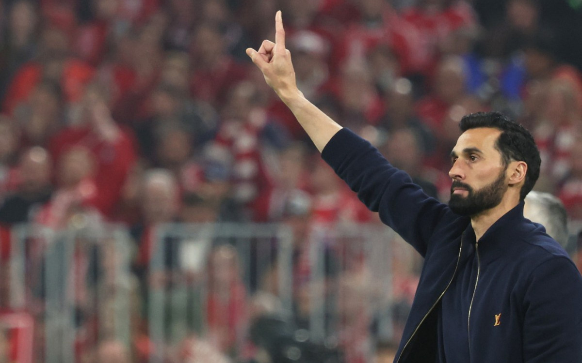 Arbeloa culpa juiz por eliminação na Liga dos Campeões: 'Estragou o jogo'