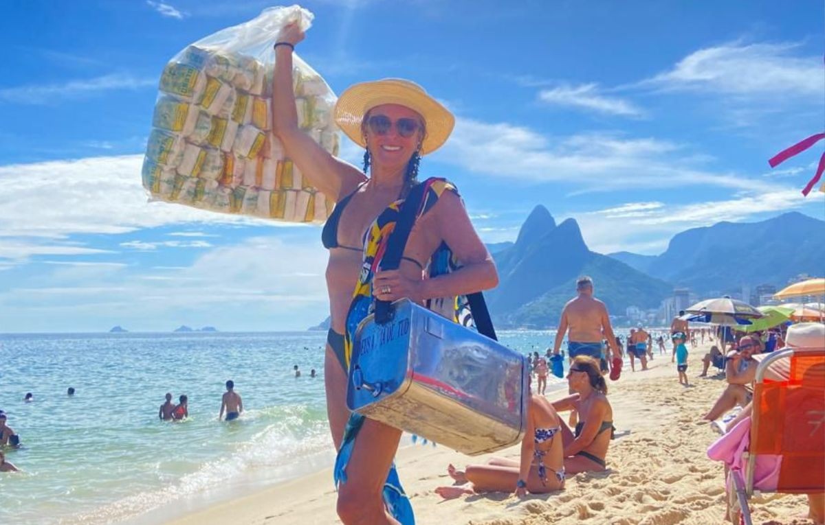 Helô Pinheiro promete desfile de biquíni no Rio Fashion Week e desdenha do etarismo: 'Viver é melhor do que se esconder'