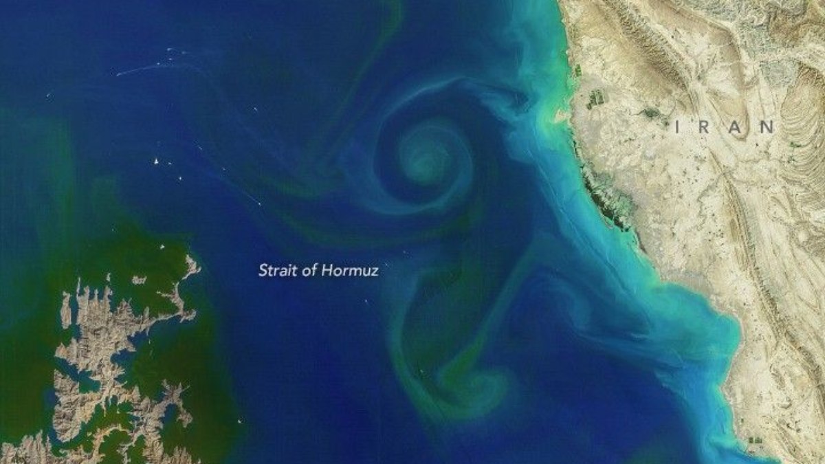 Irã fecha novamente Estreito de Ormuz devido ao bloqueio dos EUA