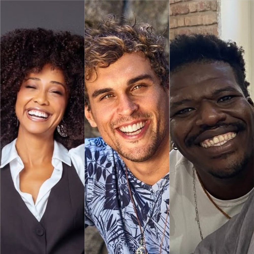 Ator Kênia Bárbara, Felipe Roque e Digão Ribeiro posam em trajes policiais ao lado de repórter.