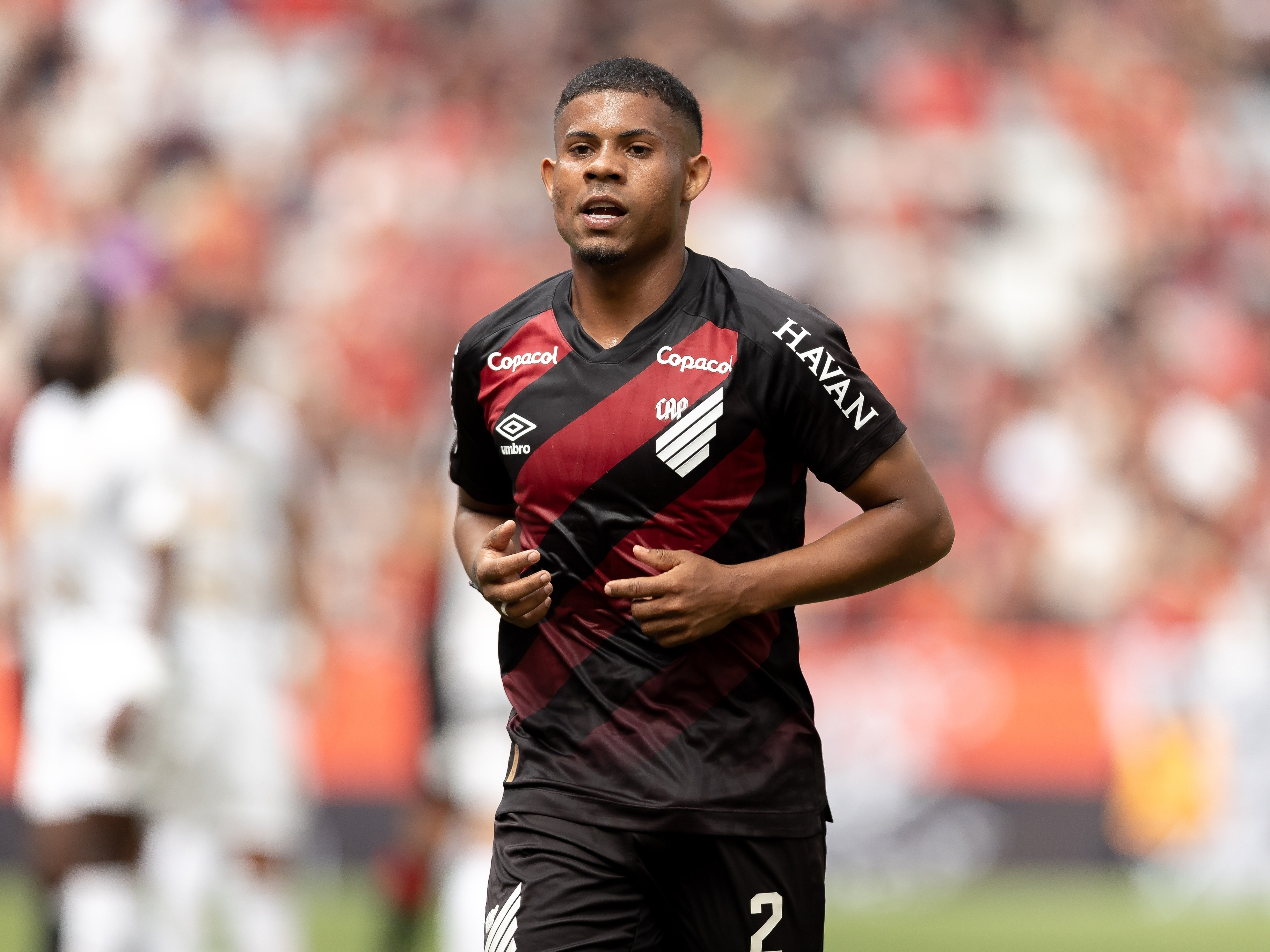 Cria emprestada enfim ganha chance, mas perderá reencontro