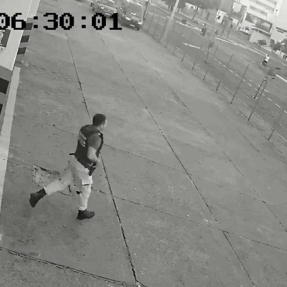 Vídeo: mãe desesperada pede ajuda aos bombeiros para salvar bebê