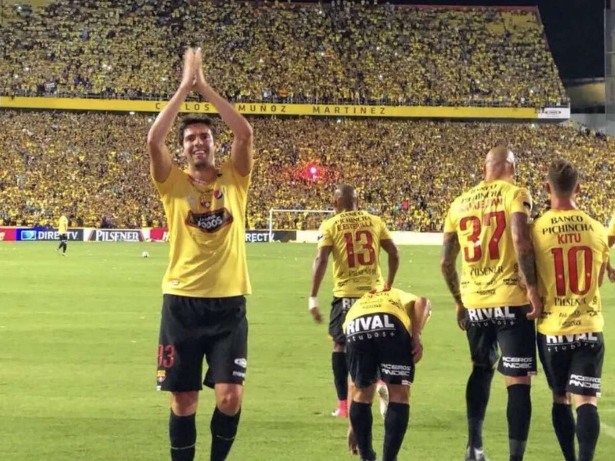 Não é miragem: Del Piero, Kaká e Ronaldinho Gaúcho já vestiram camisa de time da Libertadores