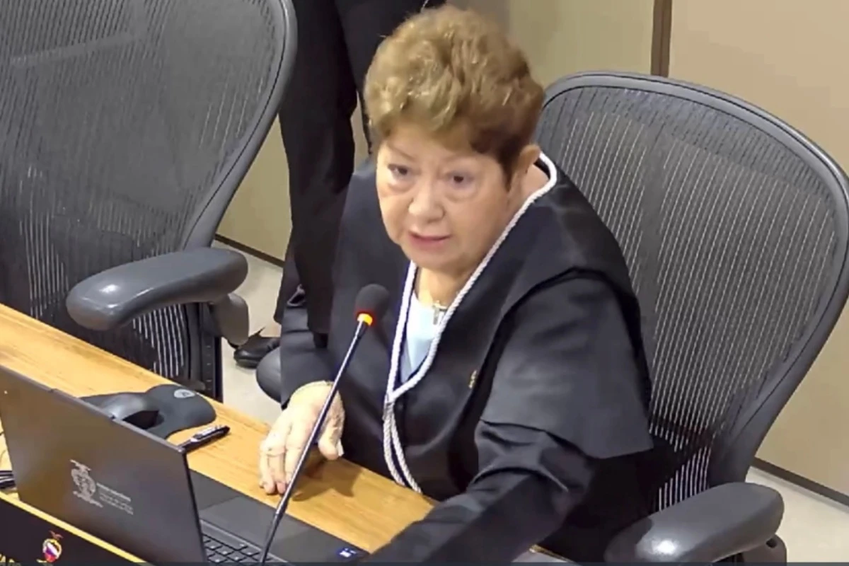 Desembargadora que reclamou de corte em penduricalhos tem carro de R$ 175 mil pago pelo tribunal