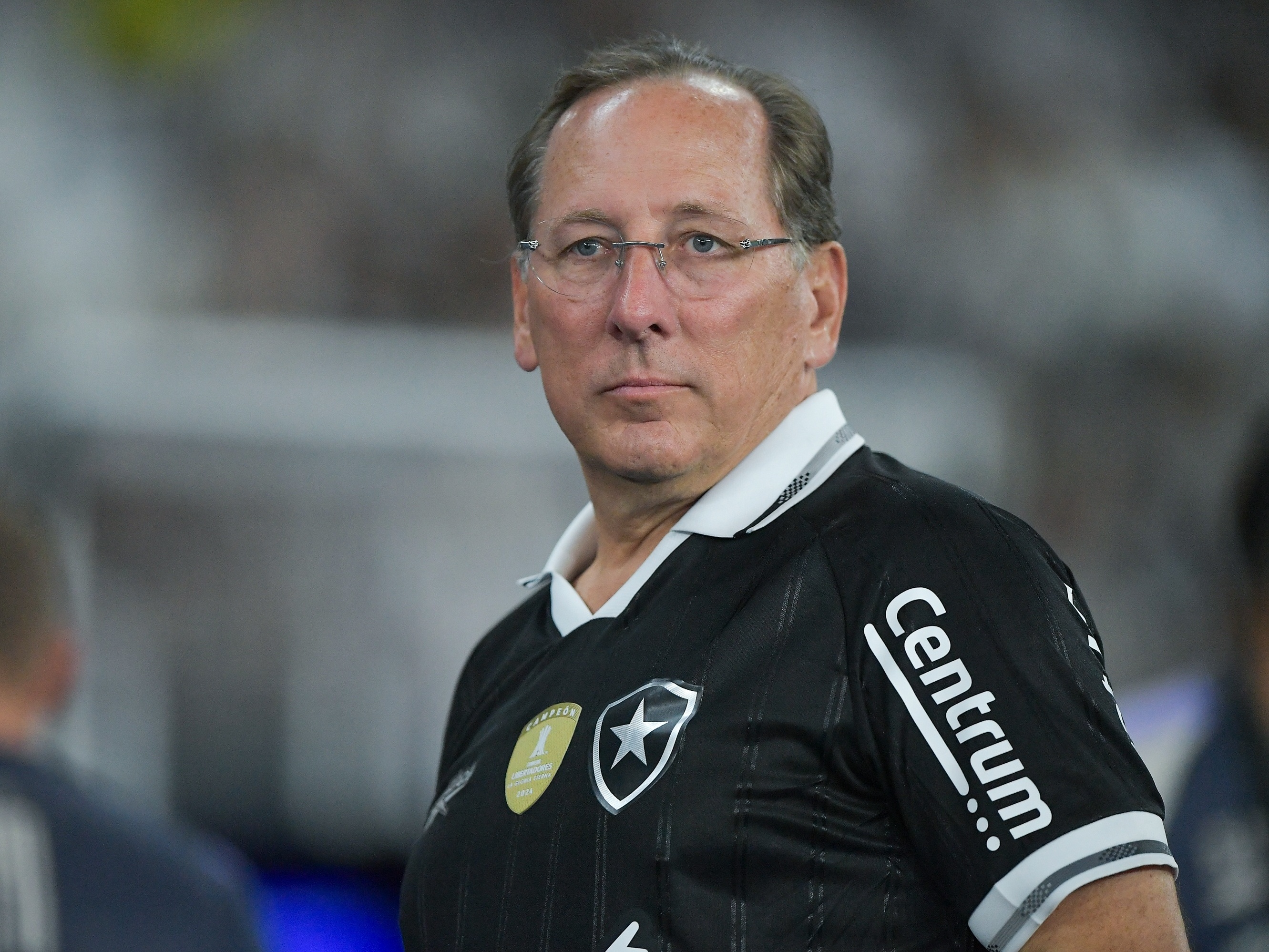 Botafogo leva outro transfer ban na Fifa; diretor financeiro deixa SAF