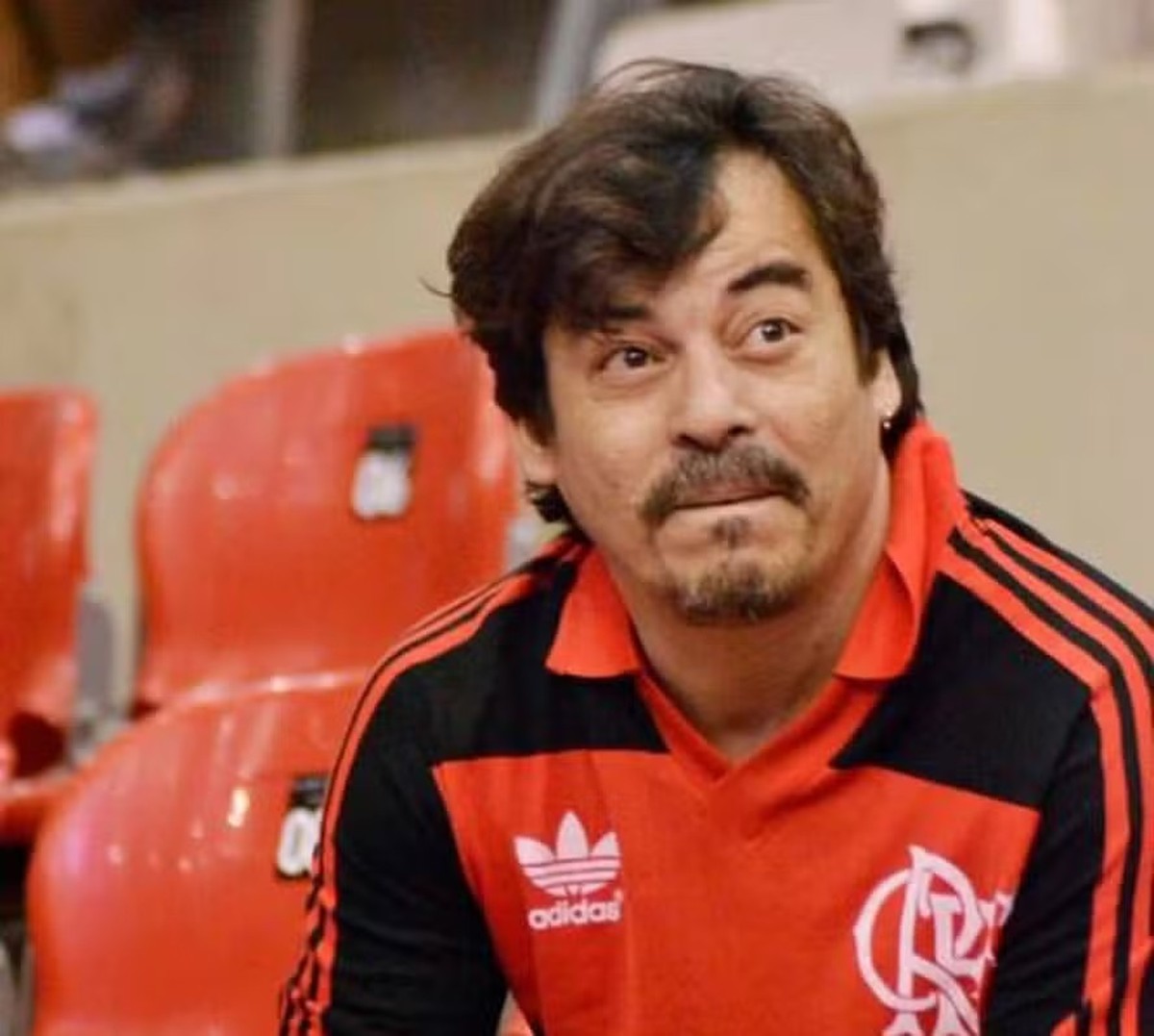 Morte do cronista rubro-negro Arthur Muhlenberg repercute nas redes e gera comoção entre torcedores do Flamengo