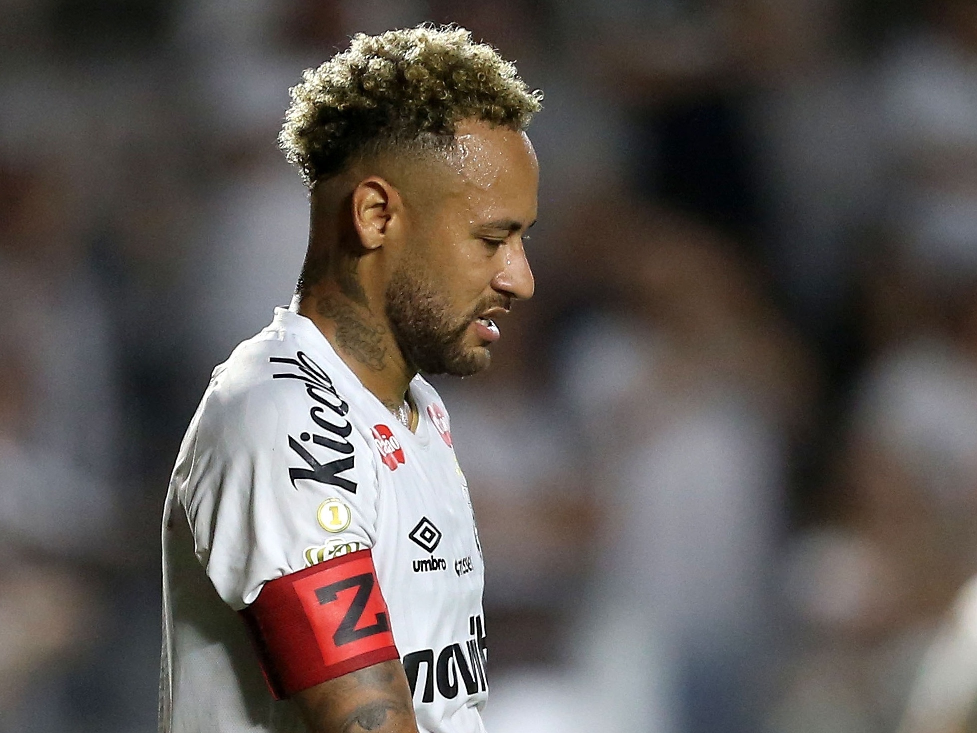 Neymar para na trave, e Santos só empata com Coritiba pela Copa do Brasil