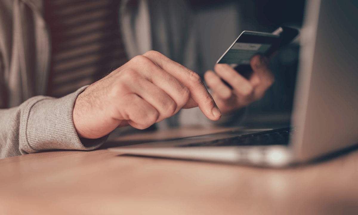 Compras online pesaram no bolso? veja cinco dicas para economizar