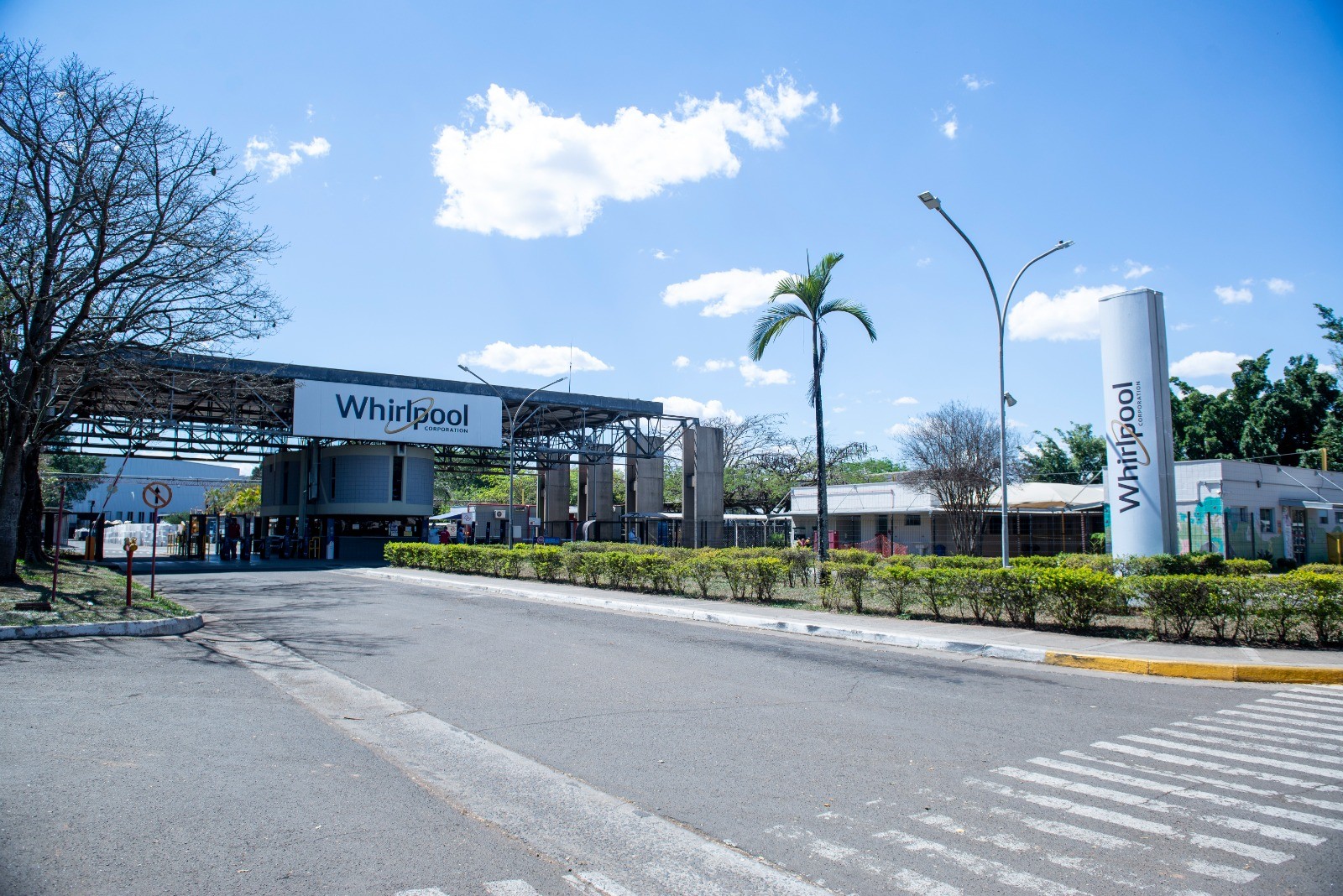 Whirlpool fecha fábrica na Argentina e leva produção para o Brasil
