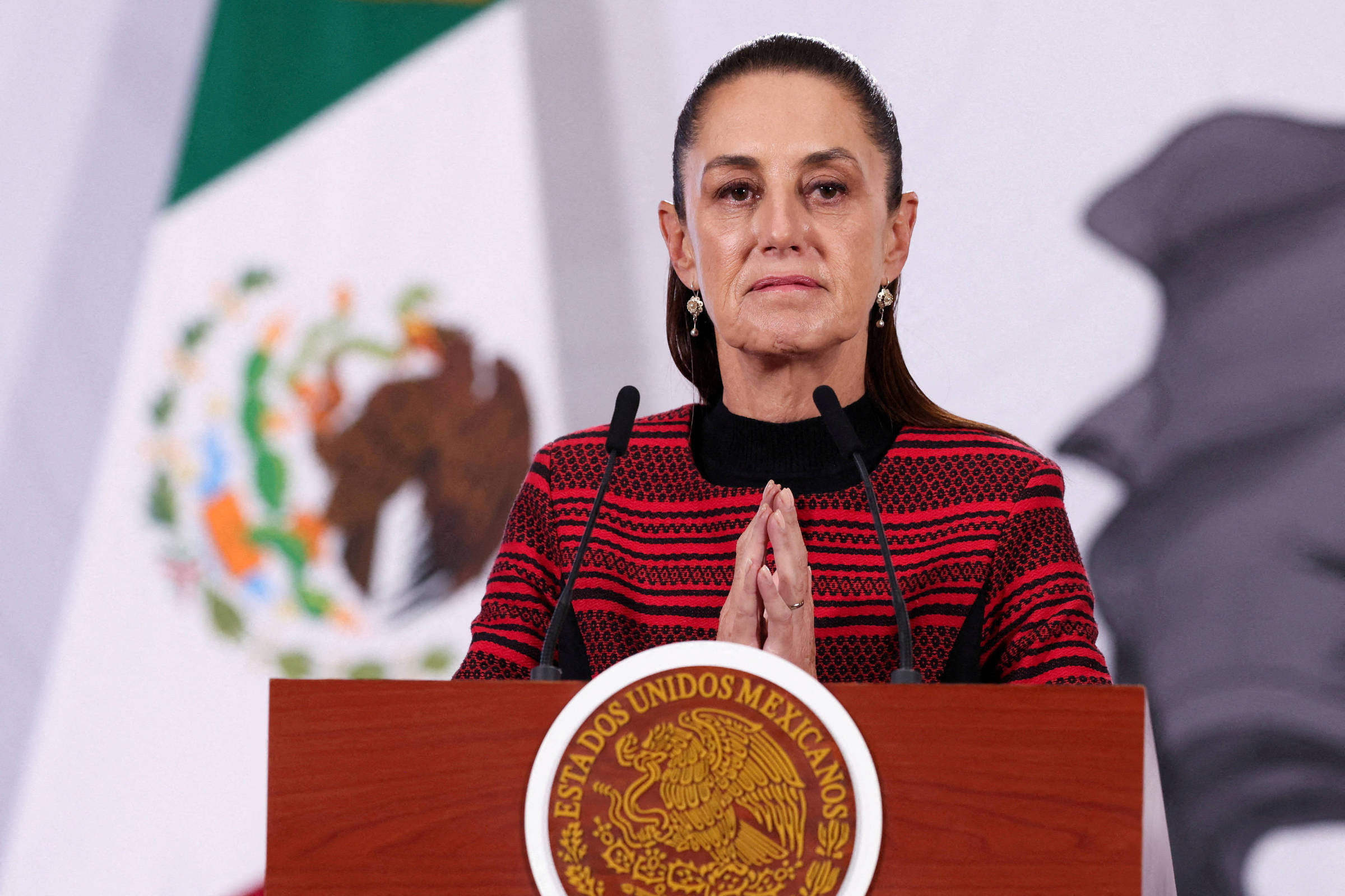 Sheinbaum deu aula de respeito ao México em cúpula da esquerda