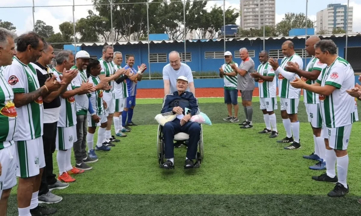 O Zeca do futebol. O Zeca da Palestra. Do campo na praça Lauro Gomes. Ao estádio Ítalo Setti. Da eterna Vila de São Bernardo.