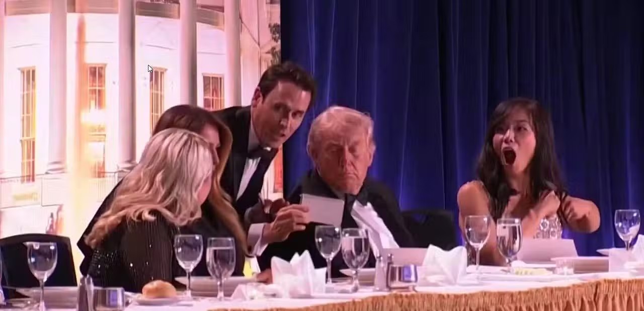 Trump é retirado às pressas de jantar na Casa Branca após cinco disparos; veja vídeo