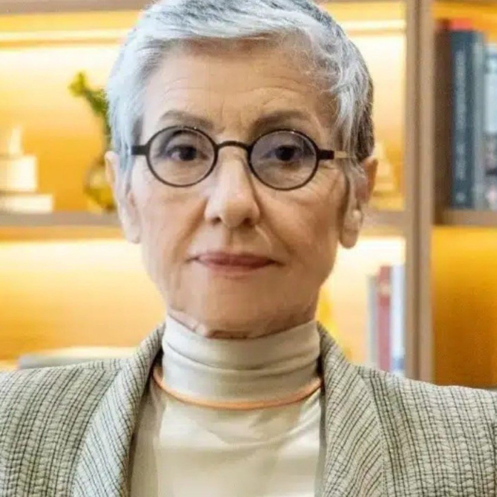 Acusada de transfobia, Cássia Kis rebate: 'Não uso banheiro dos homens'