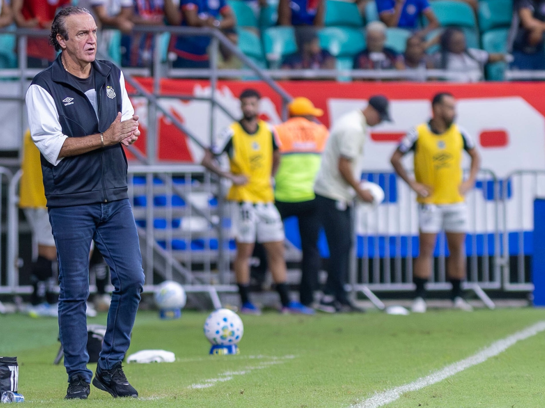 Cuca minimiza empate e exalta atuação contra Bahia