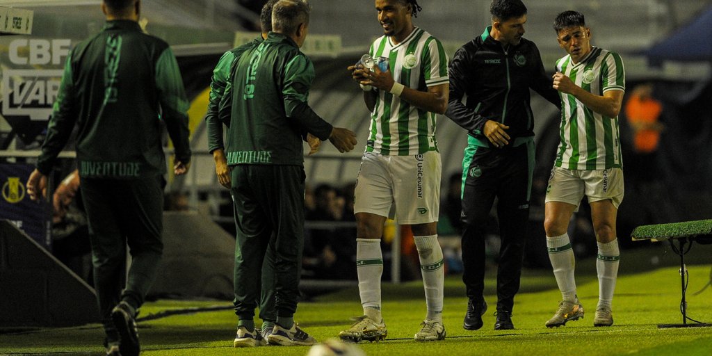 “Resultado muito positivo”: técnico do Juventude valoriza terceira vitória seguida na Série B
