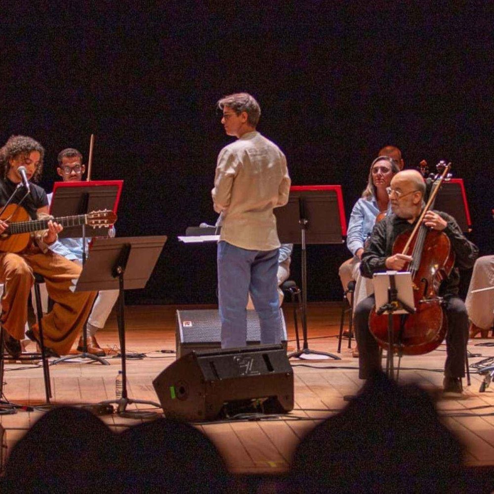 Dora e Jaques Morelenbaum fazem noite emocionante com Orquestra Sesiminas