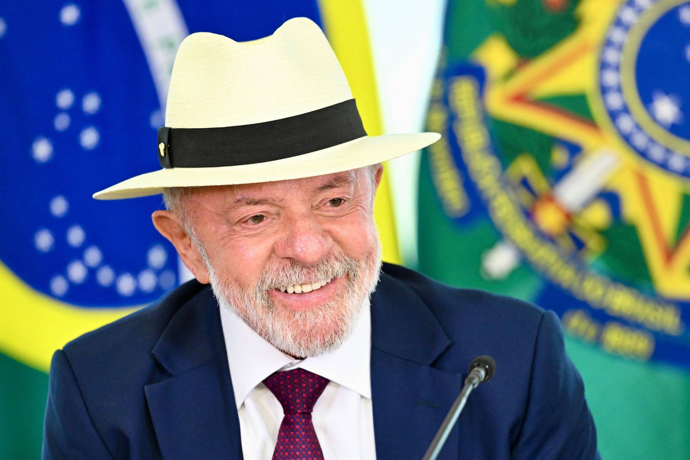 Lula pediu inclusão de endividados não inadimplentes em novo Desenrola