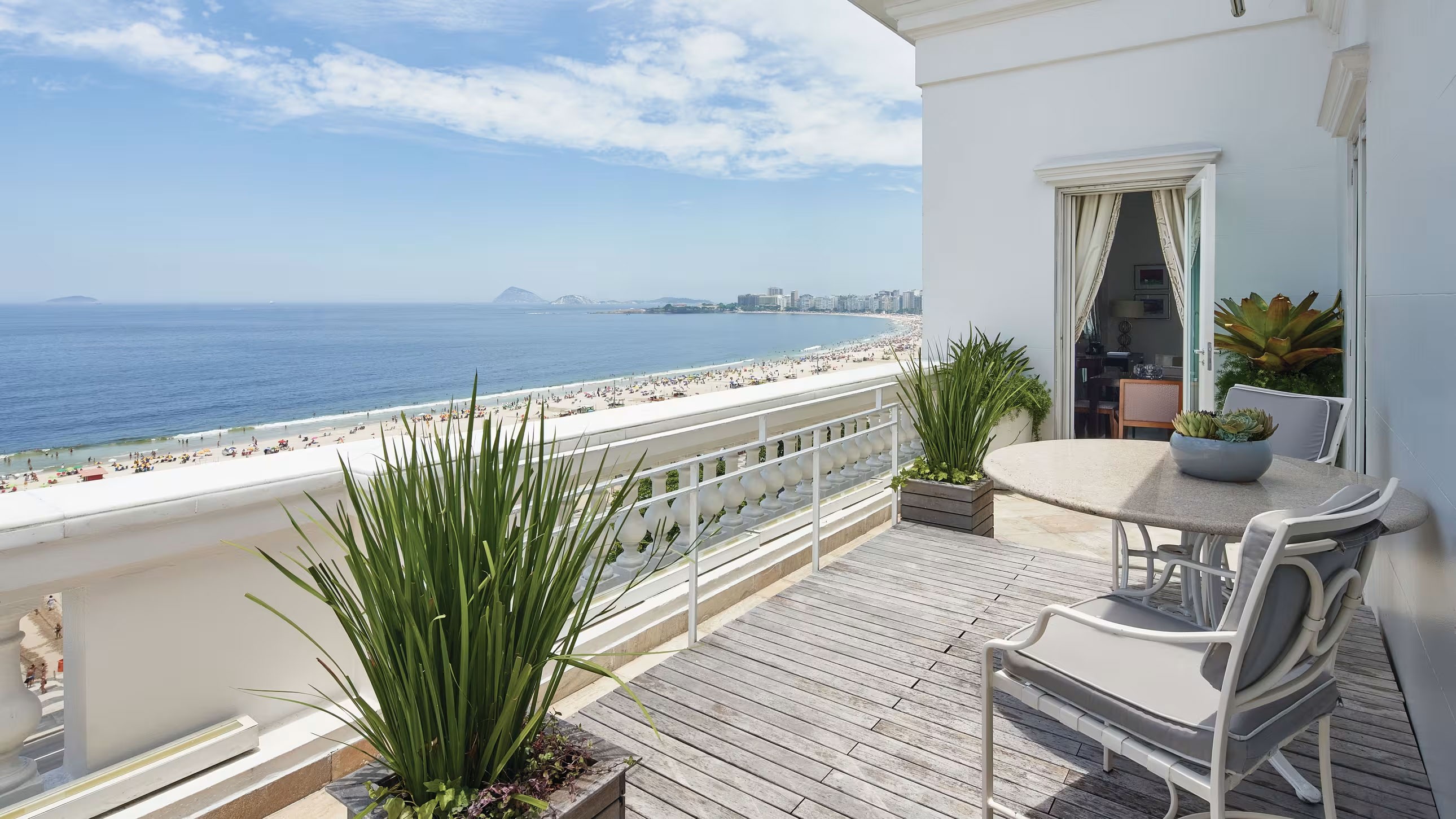 A suíte das divas: quarto onde Shakira ficará no Copacabana Palace recebeu Madonna e Gaga; veja lista de hóspedes famosos