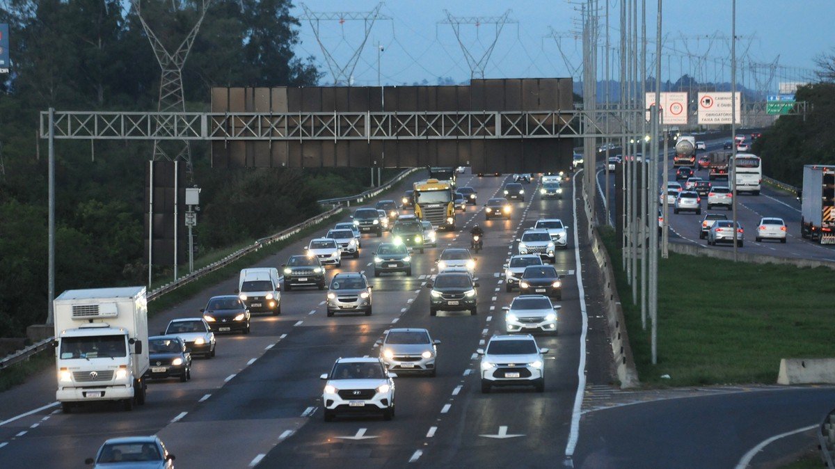 Rodovias e aeroportos do RS terão movimento intensificado no feriadão de 1o de maio