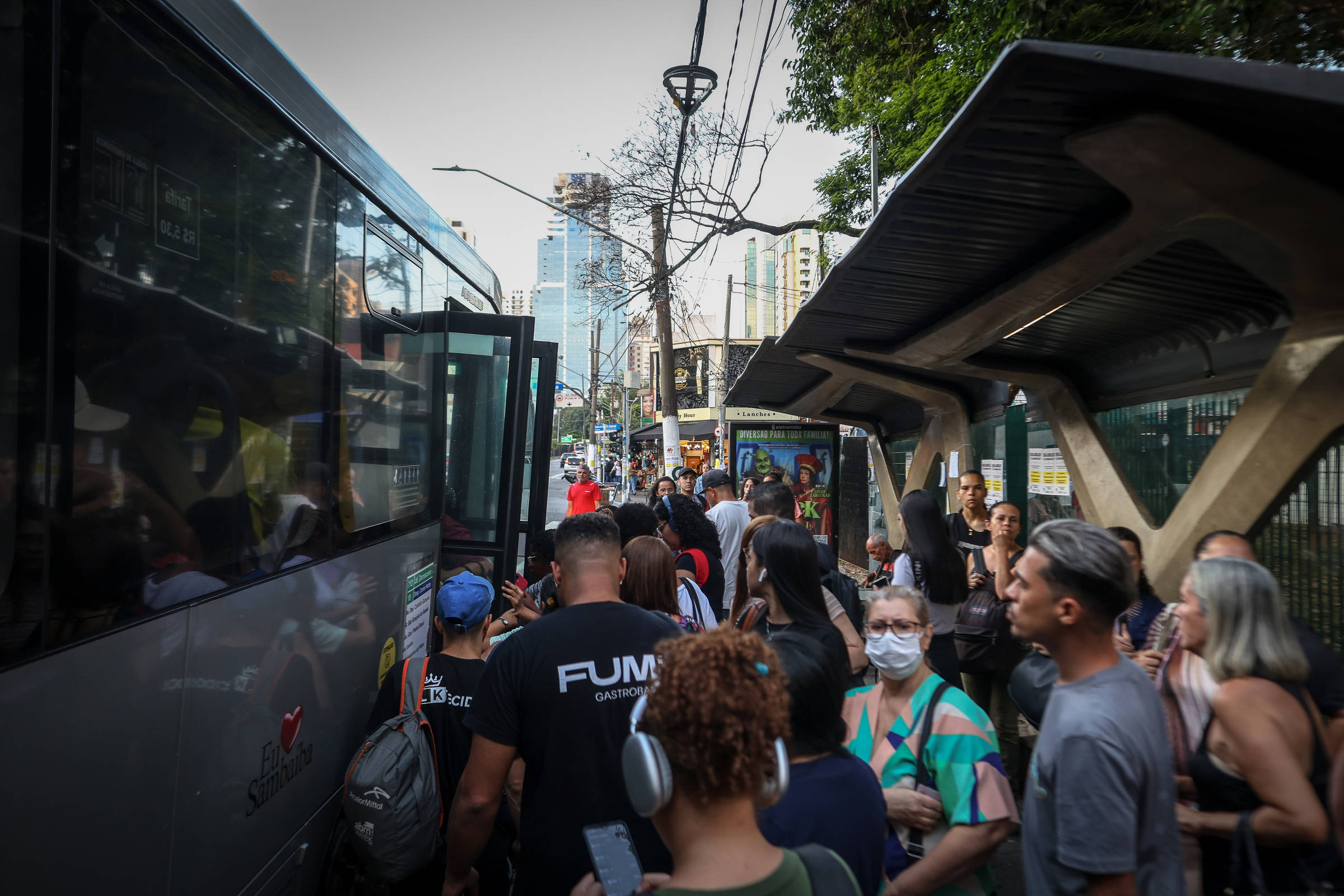 Golpe da Mostarda: Saiba como evitar furto no transporte público