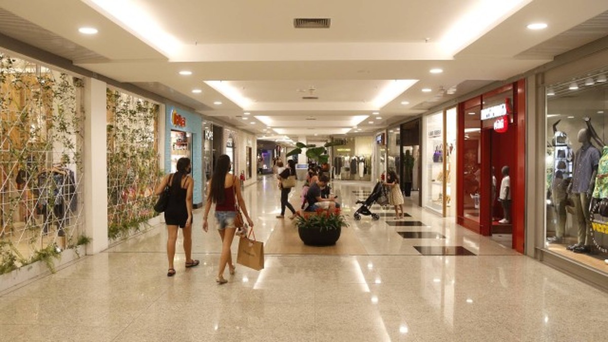 Dia do Trabalhador: como fica o funcionamento de mercados, shoppings e bancos? Veja mais